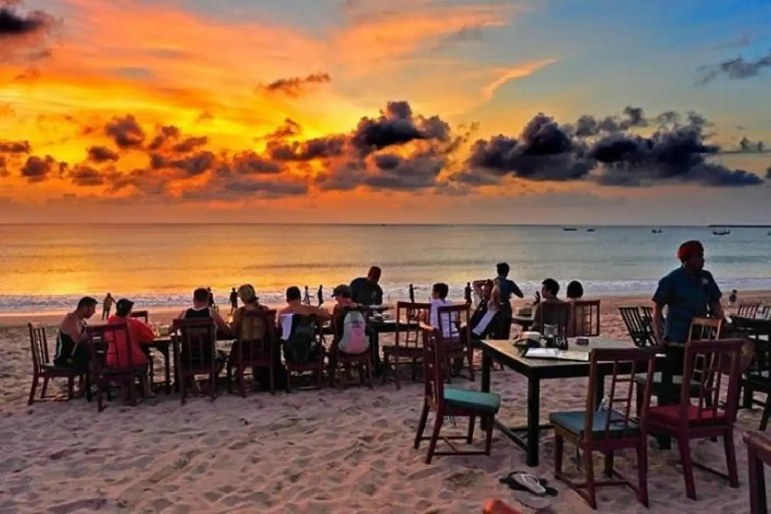Uluwatu: GWK Cultural Park, Beach, and Temple at Sunset